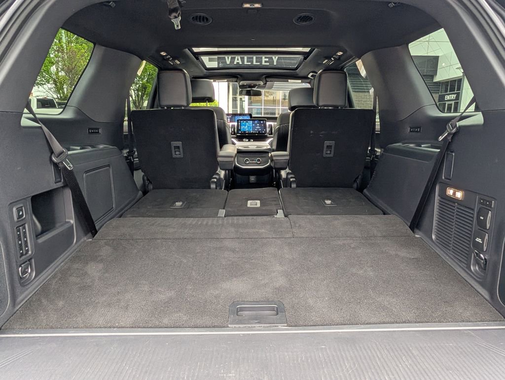 Used 2025 Ford Expedition Tremor AWD/4WD image 24