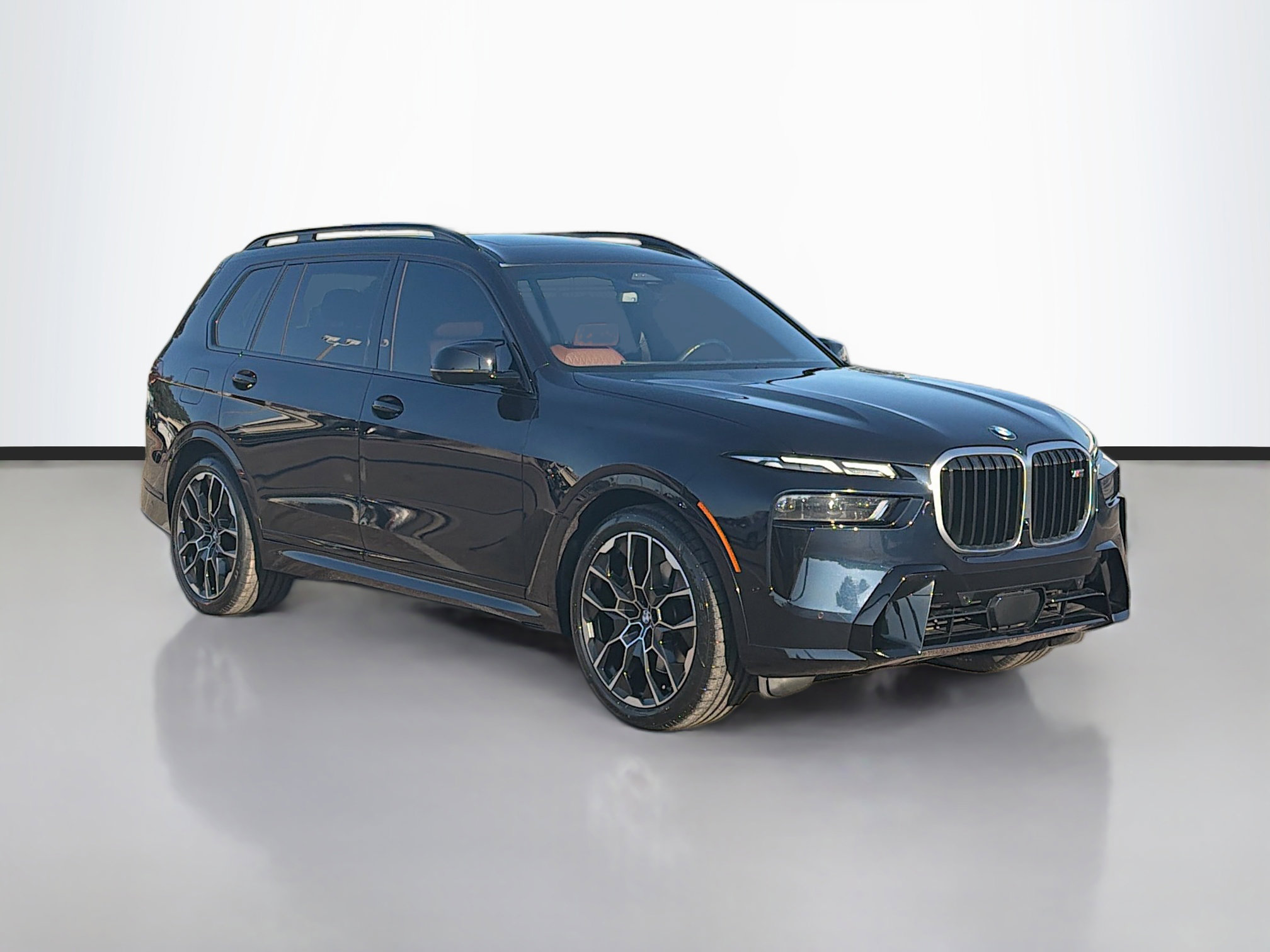 Used 2023 BMW X7 M60i w/ Climate Comfort Package image 1