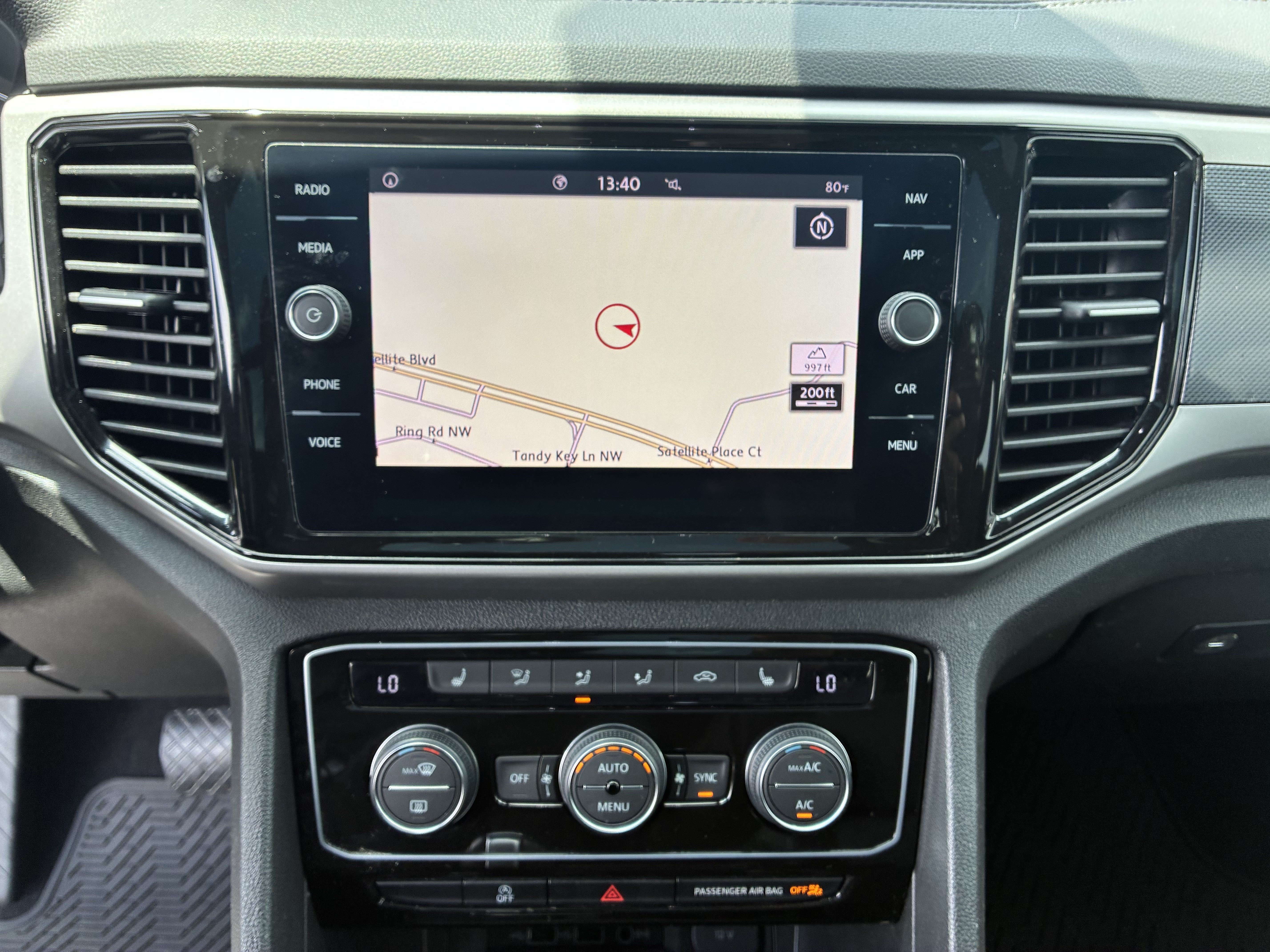 Used 2020 Volkswagen Atlas Cross Sport SEL FWD image 32