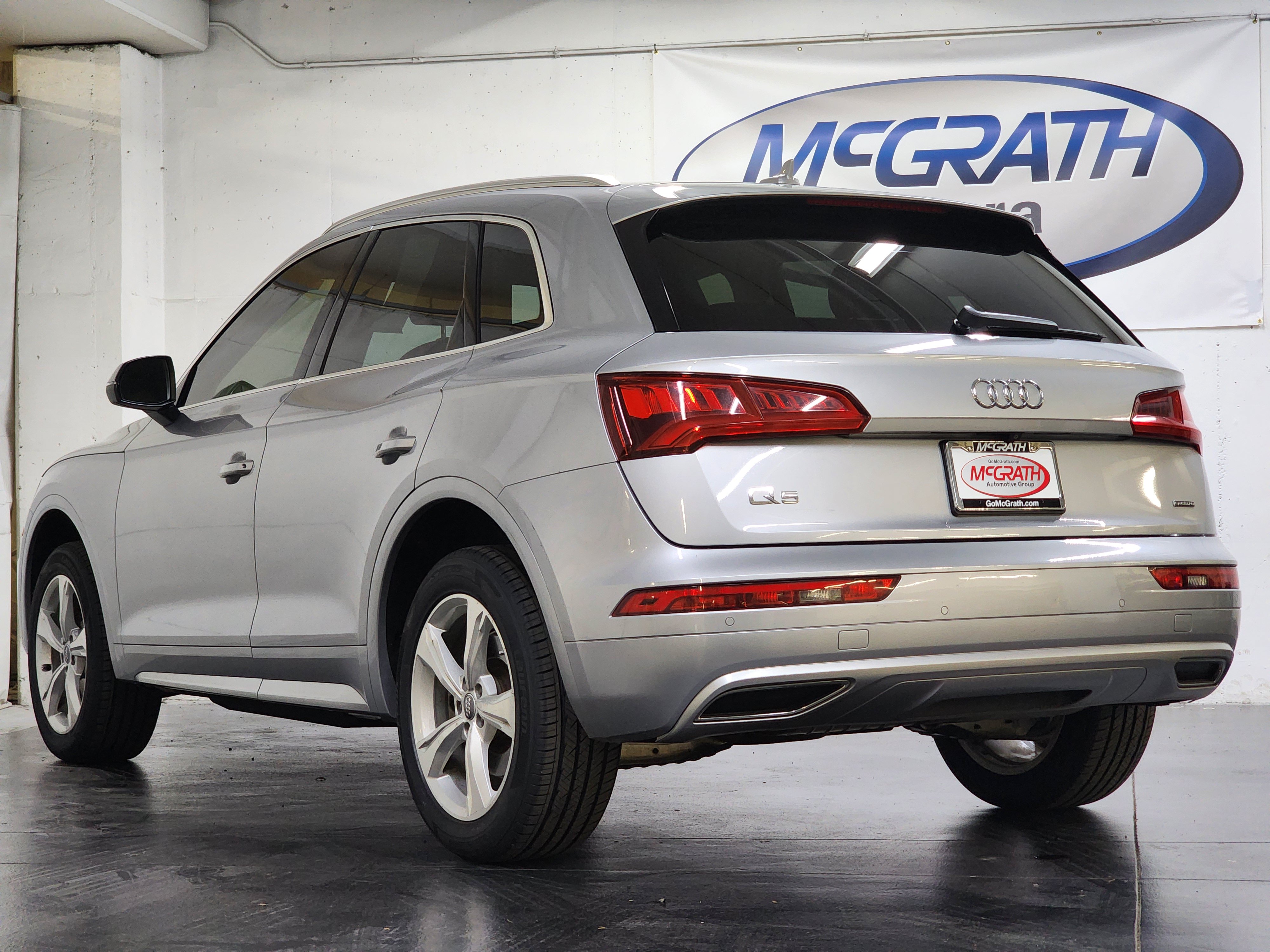 Used 2020 Audi Q5 2.0T Premium w/ Convenience Package AWD/4WD image 9