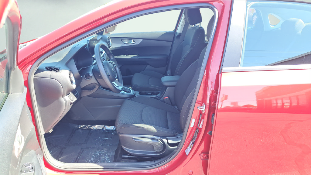 Used 2019 Kia Forte LXS FWD image 10