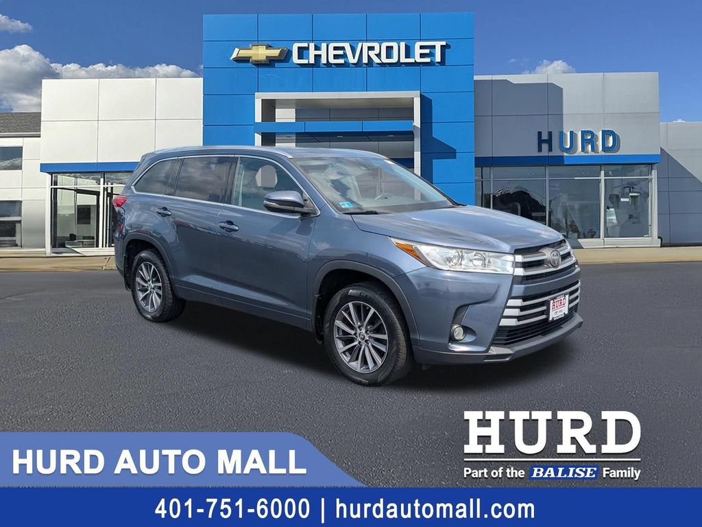 Used 2018 Toyota Highlander XLE w/ Carpet Mat Package (TMS)