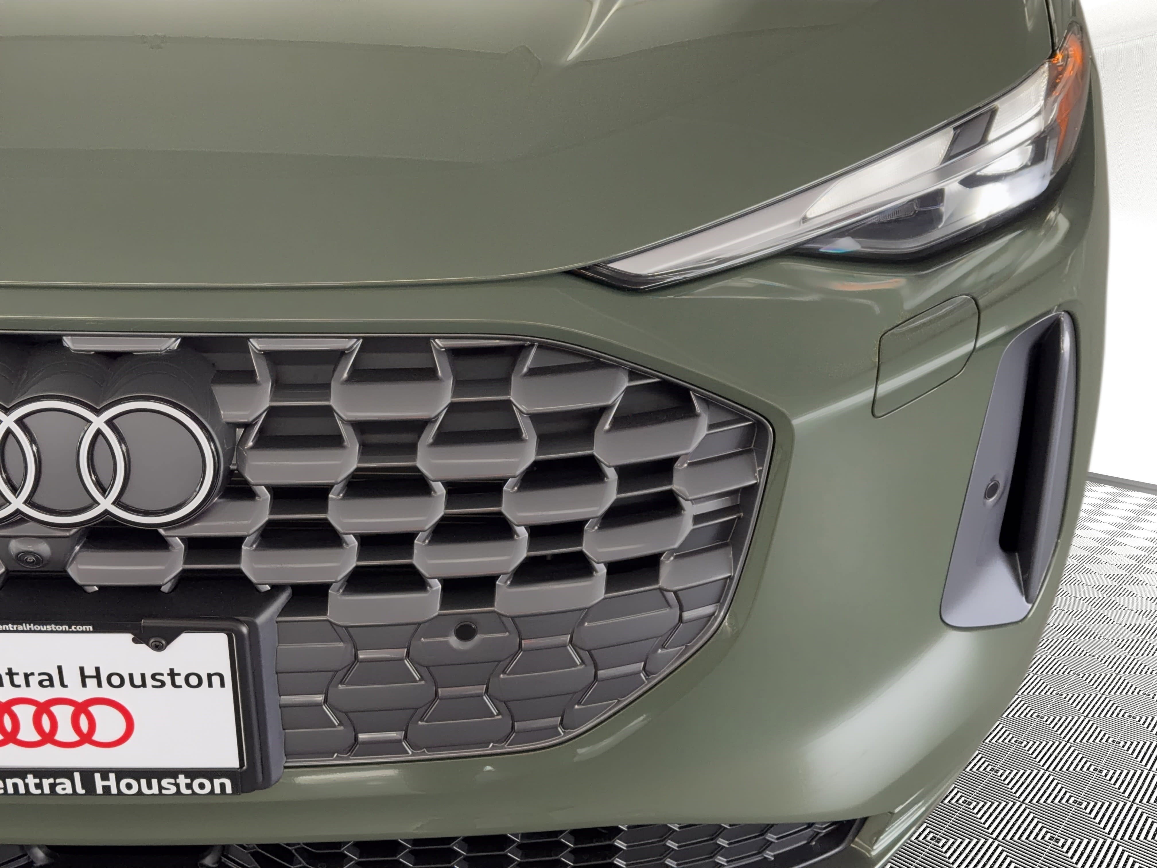 New 2026 Audi Q5 Premium image 11