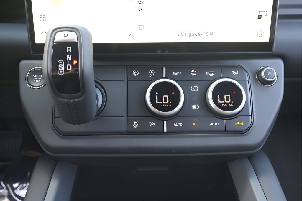 New 2026 Land Rover Defender 110 S AWD/4WD image 25