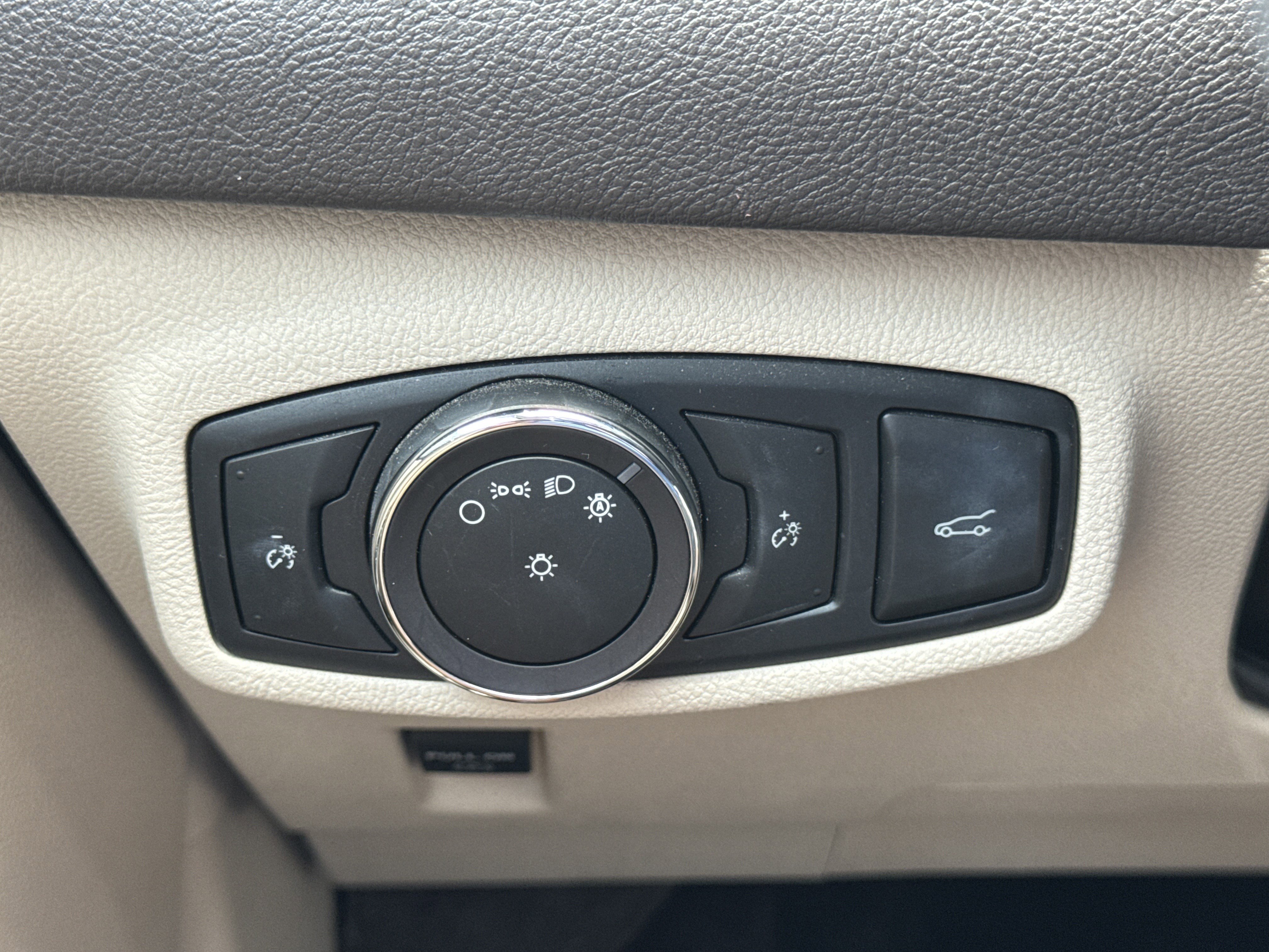 Used 2018 Lincoln MKC Premiere FWD image 21