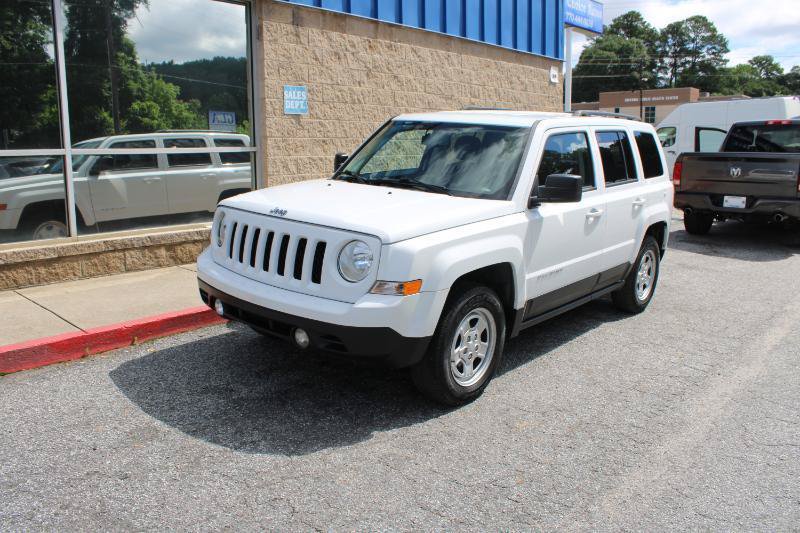 Used 2016 Jeep Patriot Sport w/ Power Value Group AWD/4WD image 3