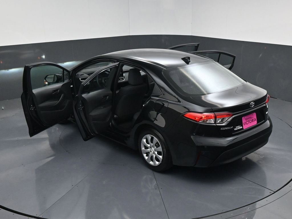 Used 2025 Toyota Corolla LE image 20