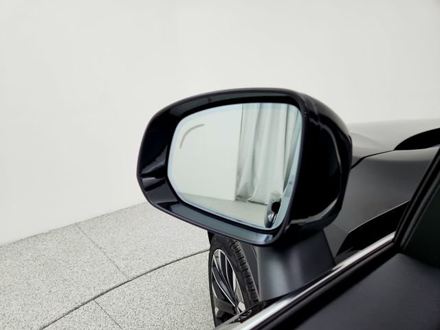 New 2026 Volvo XC90 T8 Plus w/ Protection Package Premier image 19
