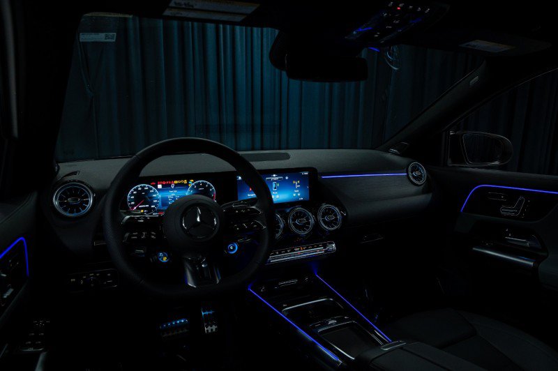New 2026 Mercedes-Benz GLA 35 AMG 4MATIC image 13
