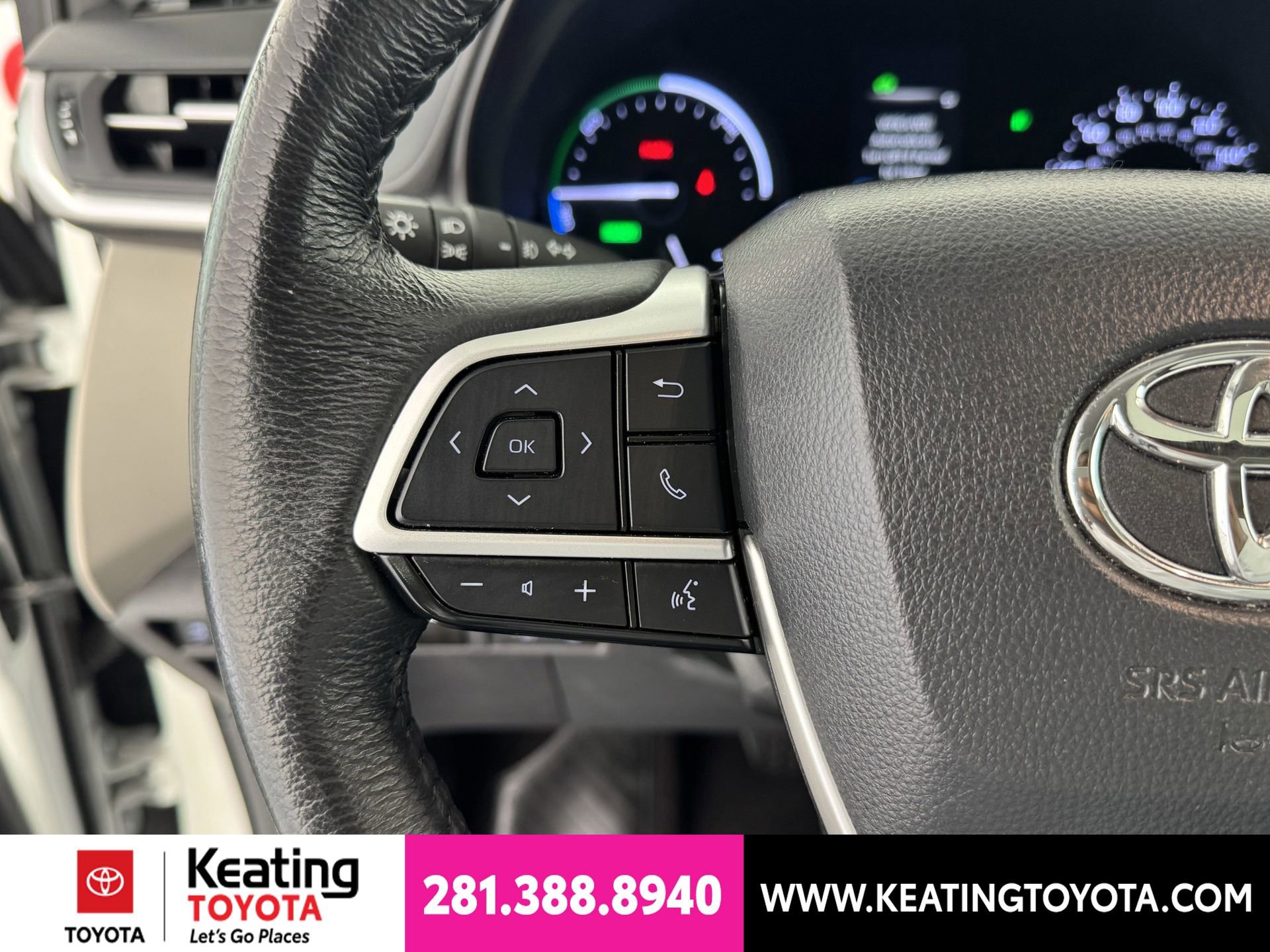 Certified 2024 Toyota Sienna XLE FWD image 29