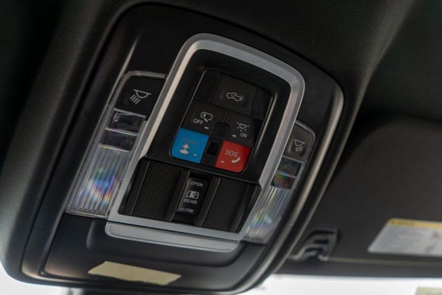 New 2026 RAM 1500 4x4 Crew Cab image 27