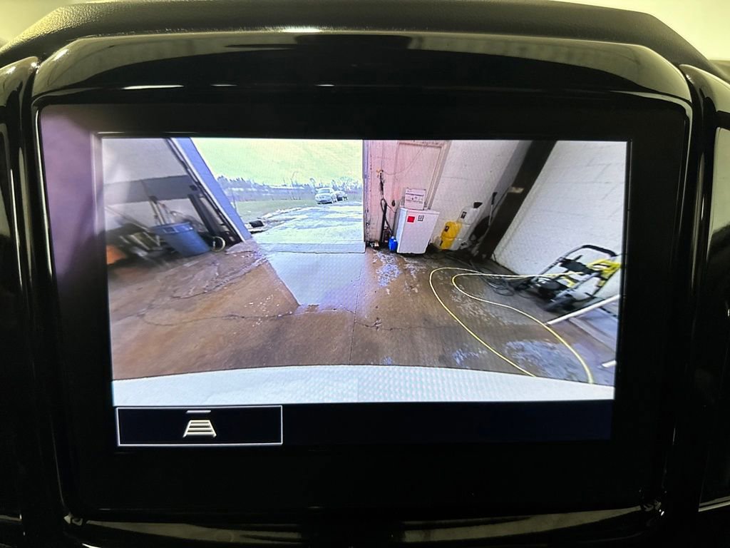 Used 2023 Chevrolet Traverse LT image 21