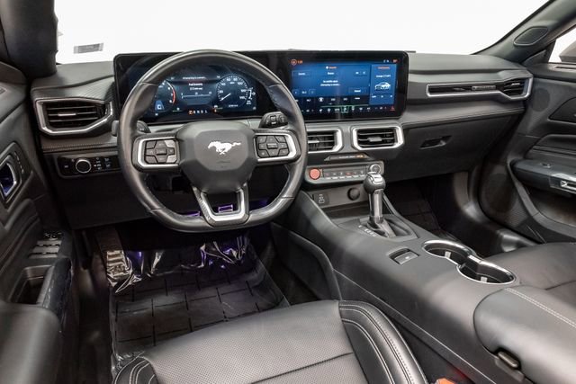Used 2025 Ford Mustang Premium image 8