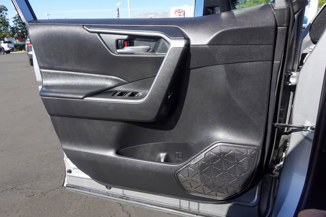 Certified 2020 Toyota RAV4 XLE w/ Convenience Package image 29