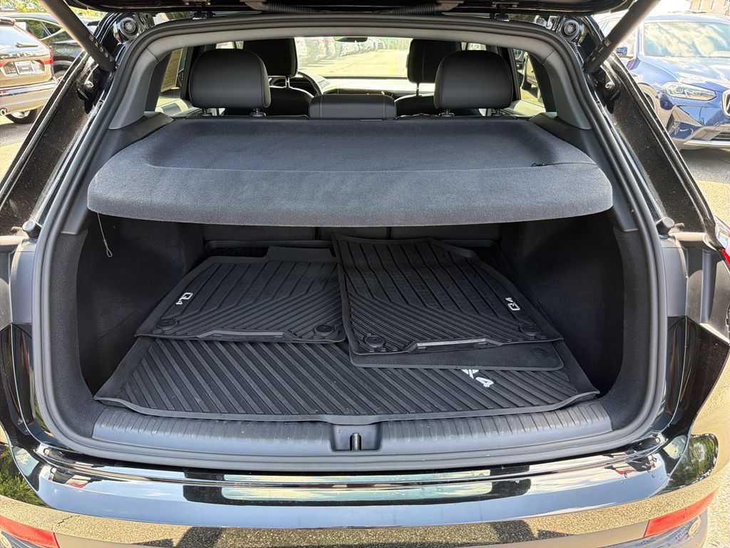Used 2023 Audi Q4 e-tron Premium Plus RWD image 18