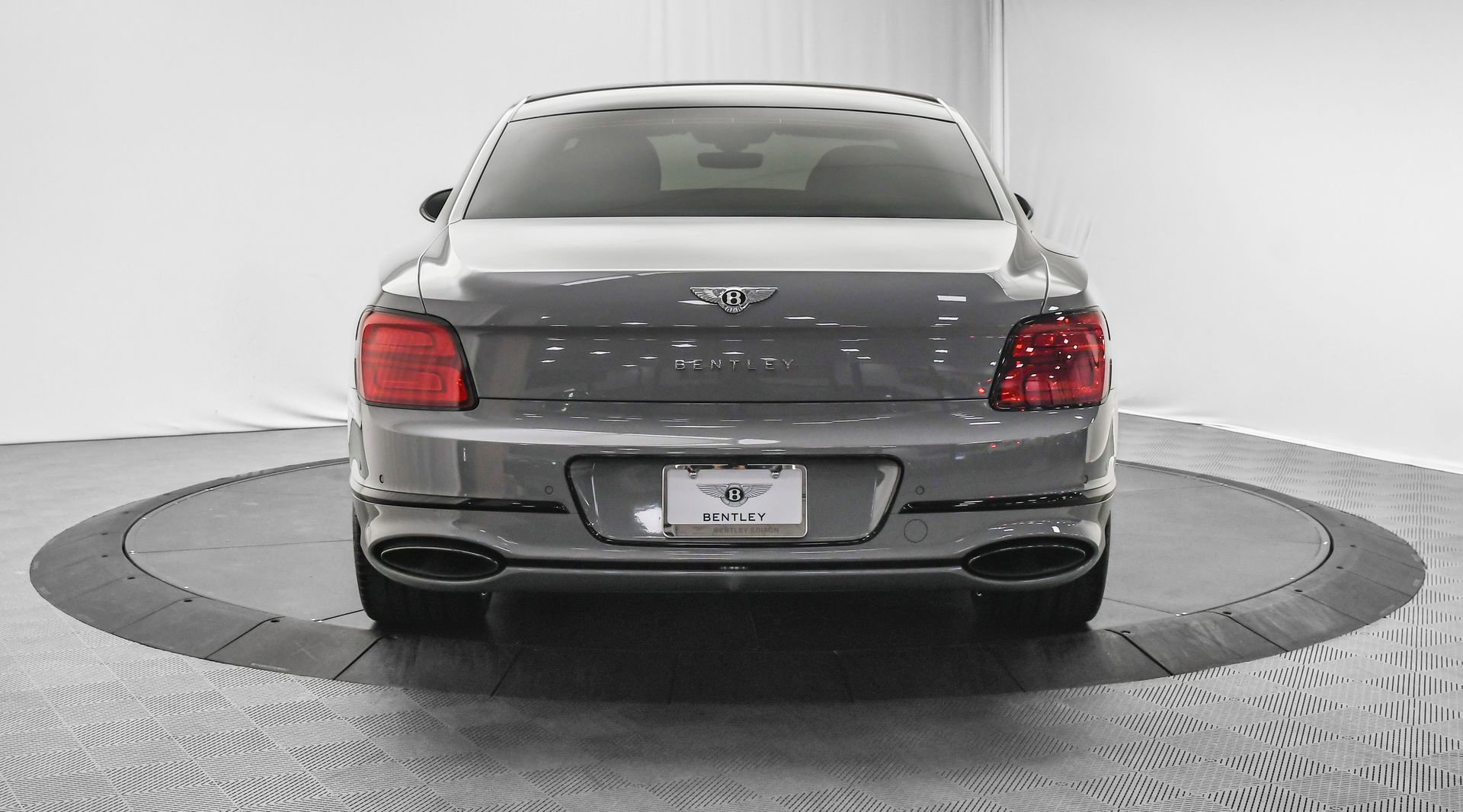 Certified 2023 Bentley Flying Spur W12 image 10