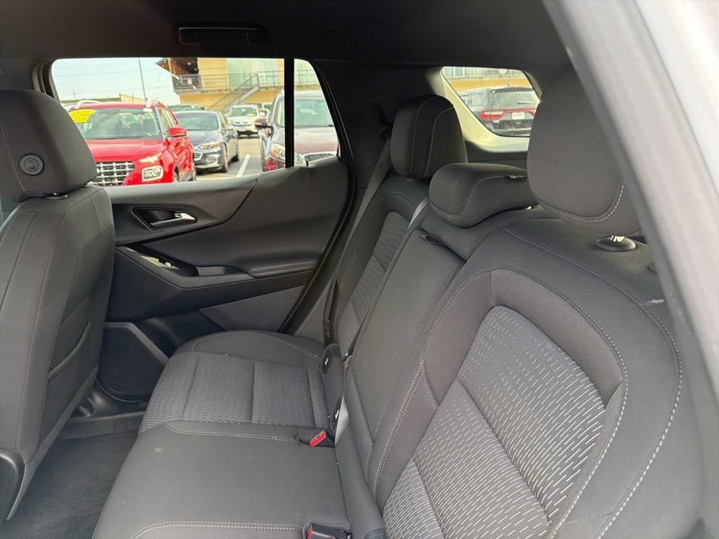 Used 2025 Chevrolet Equinox LT AWD/4WD image 18