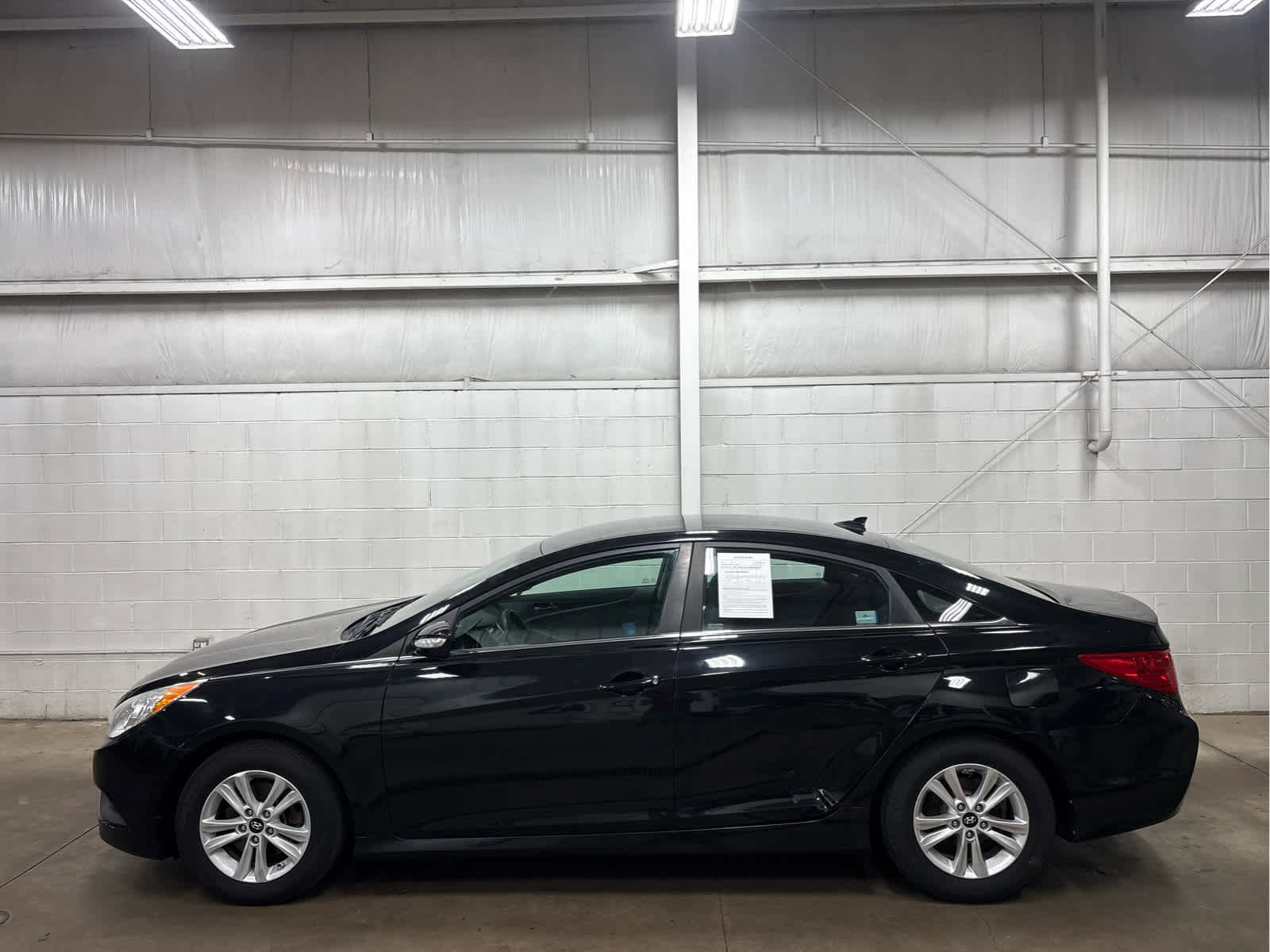 Used 2014 Hyundai Sonata GLS w/ Popular Equipment Group 2 image 2