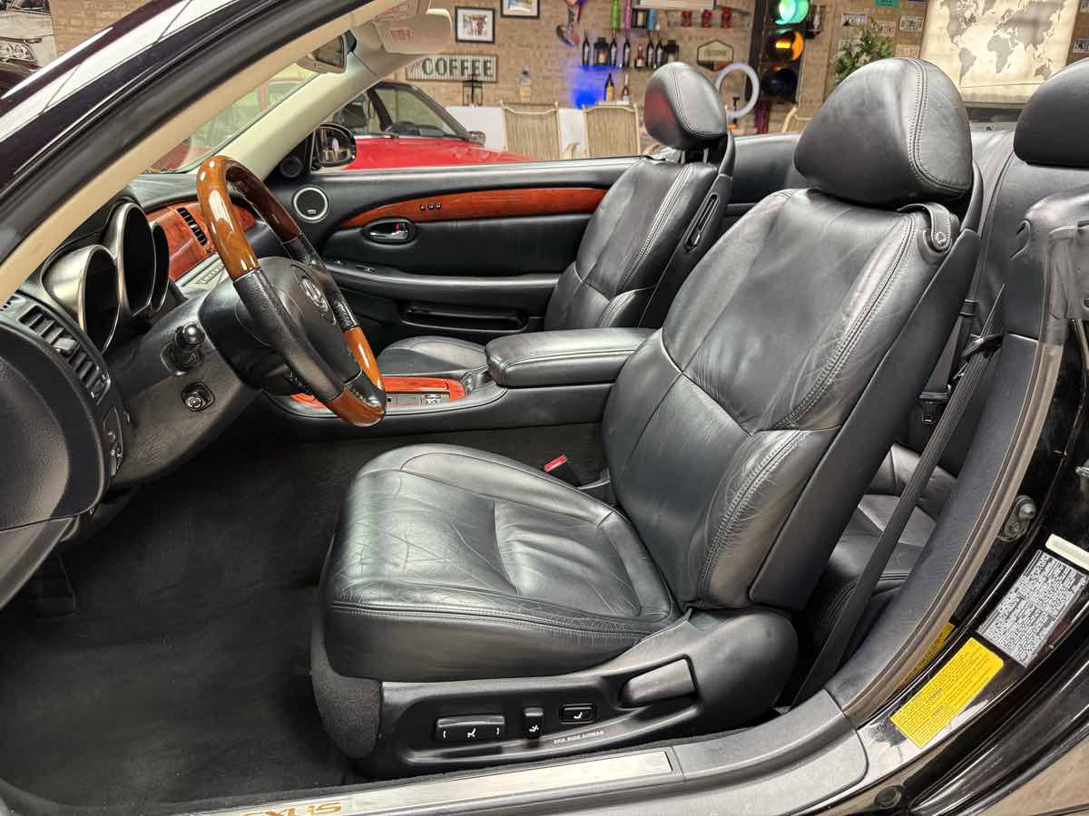 Used 2002 Lexus SC 430 Convertible RWD image 29