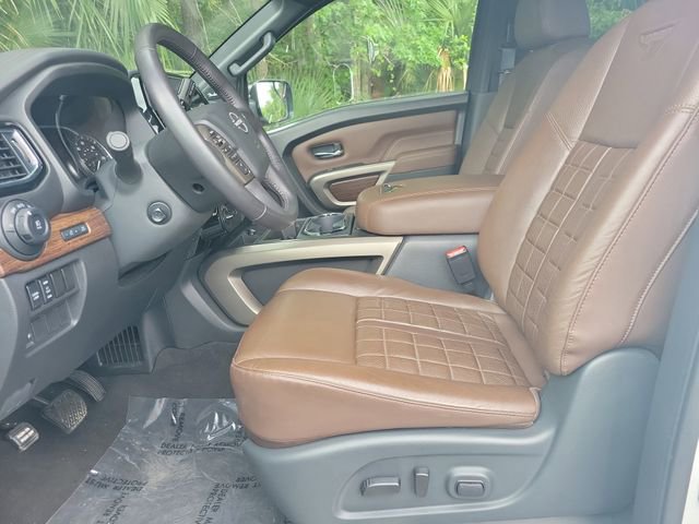 Used 2024 Nissan Titan Platinum Reserve w/ Moonroof Package AWD/4WD image 17