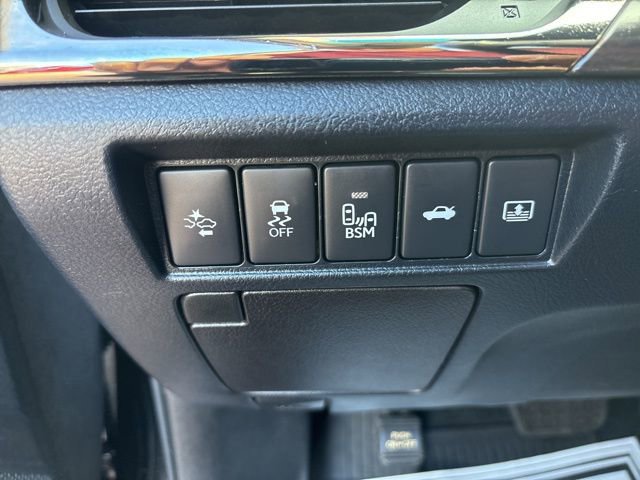 Used 2018 Toyota Avalon Limited w/ All Weather Liner Package FWD image 31