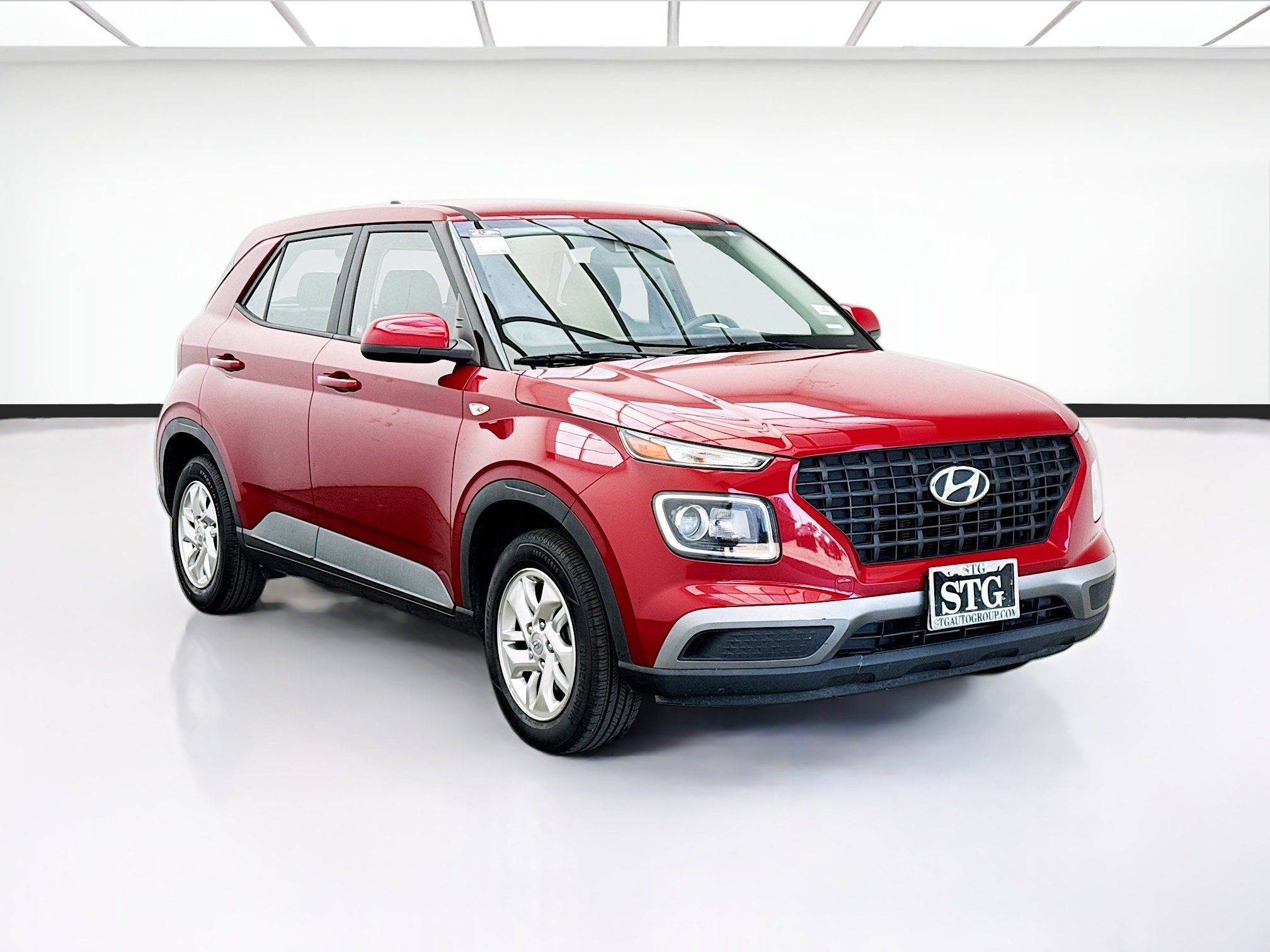 Used 2021 Hyundai Venue SE FWD image 3
