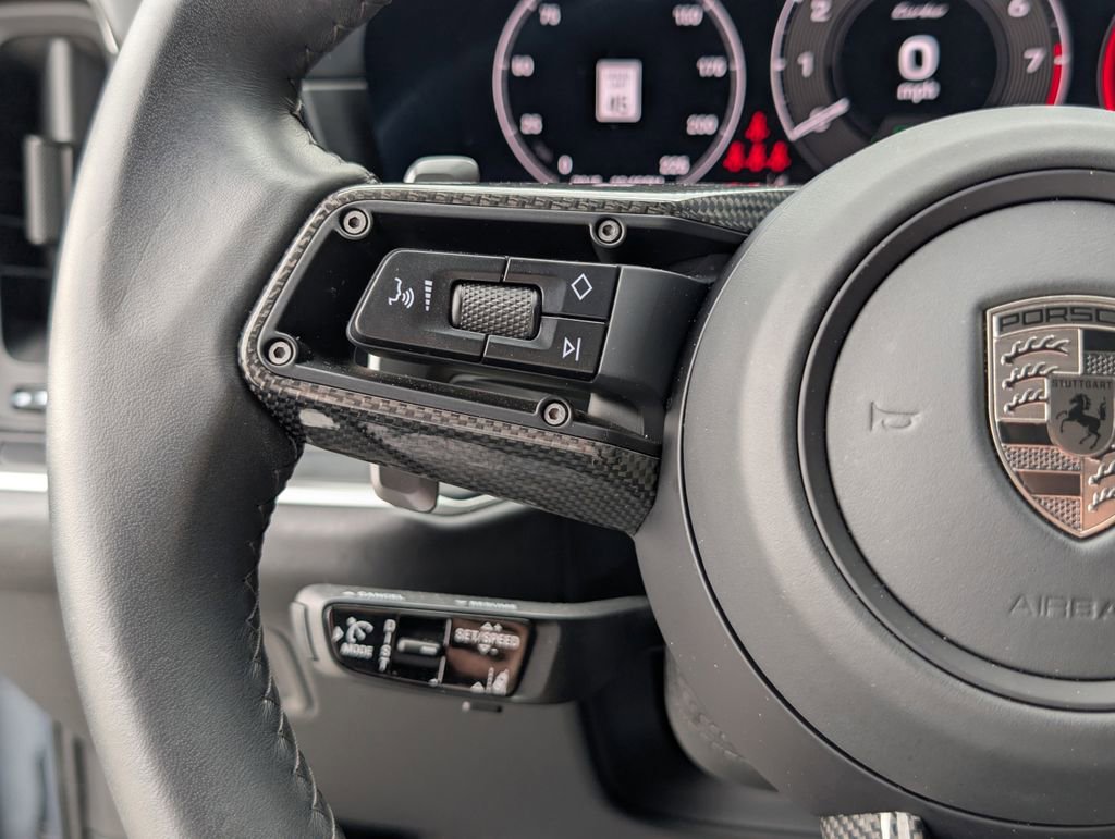 Certified 2025 Porsche Cayenne Turbo image 17