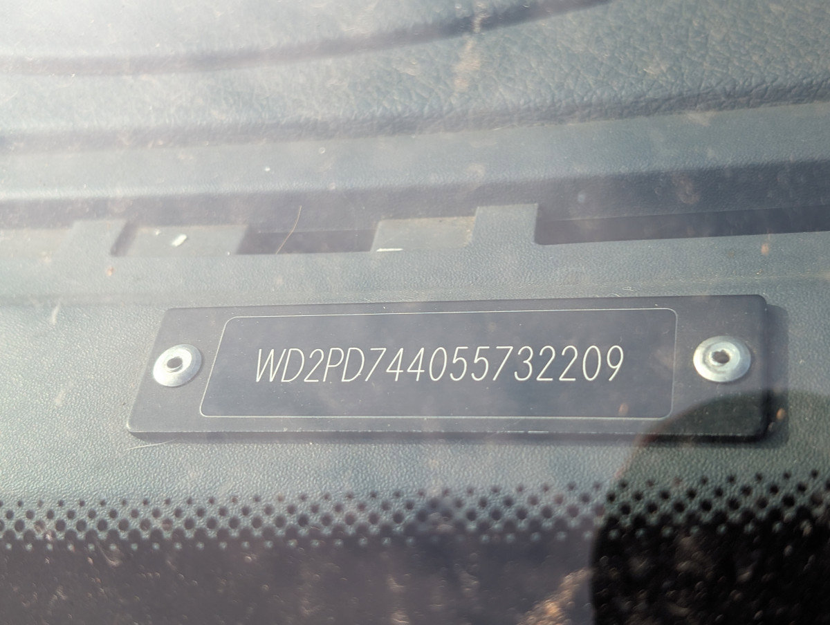 Used 2005 Dodge Sprinter 2500 w/ PWR Convenience Group image 40