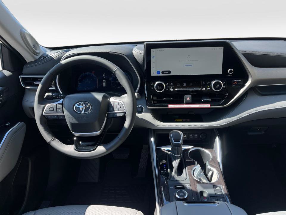 New 2026 Toyota Highlander Limited AWD/4WD image 23
