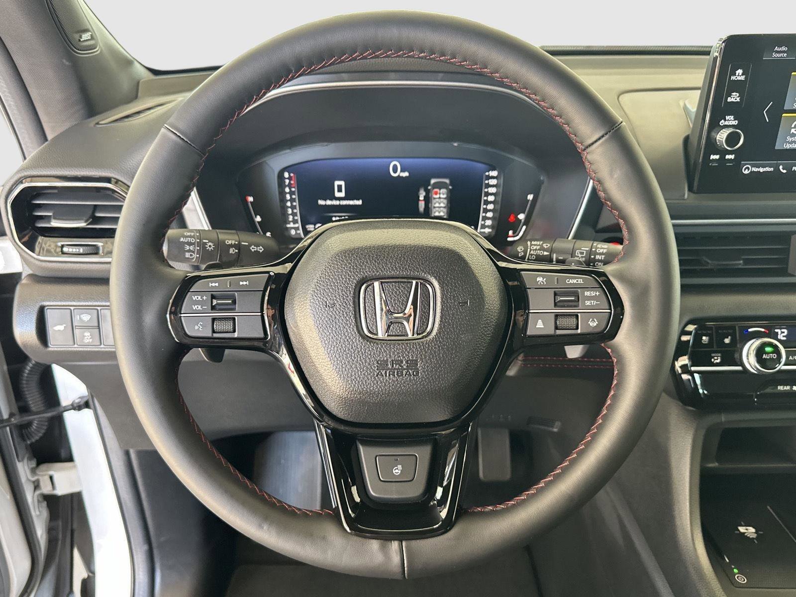 Certified 2025 Honda Pilot Black Edition image 9