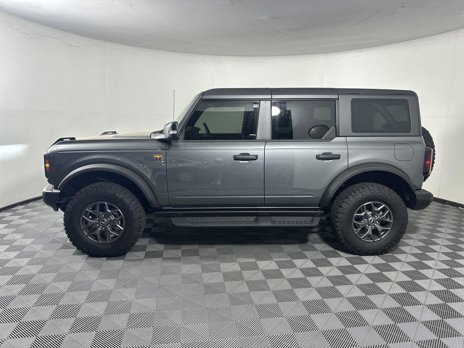 New 2025 Ford Bronco Badlands AWD/4WD image 4