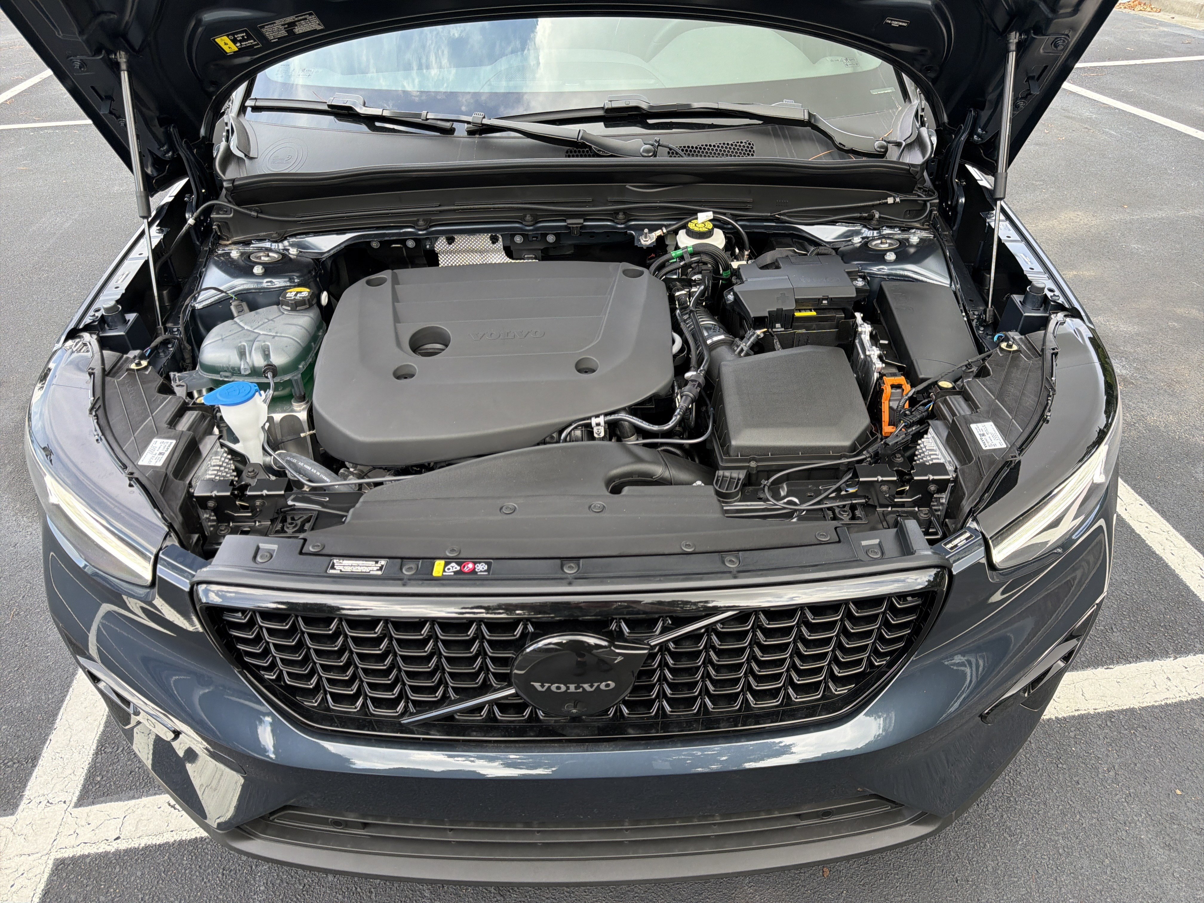 New 2026 Volvo XC40 B5 Ultra w/ Protection Package Premier AWD/4WD image 34
