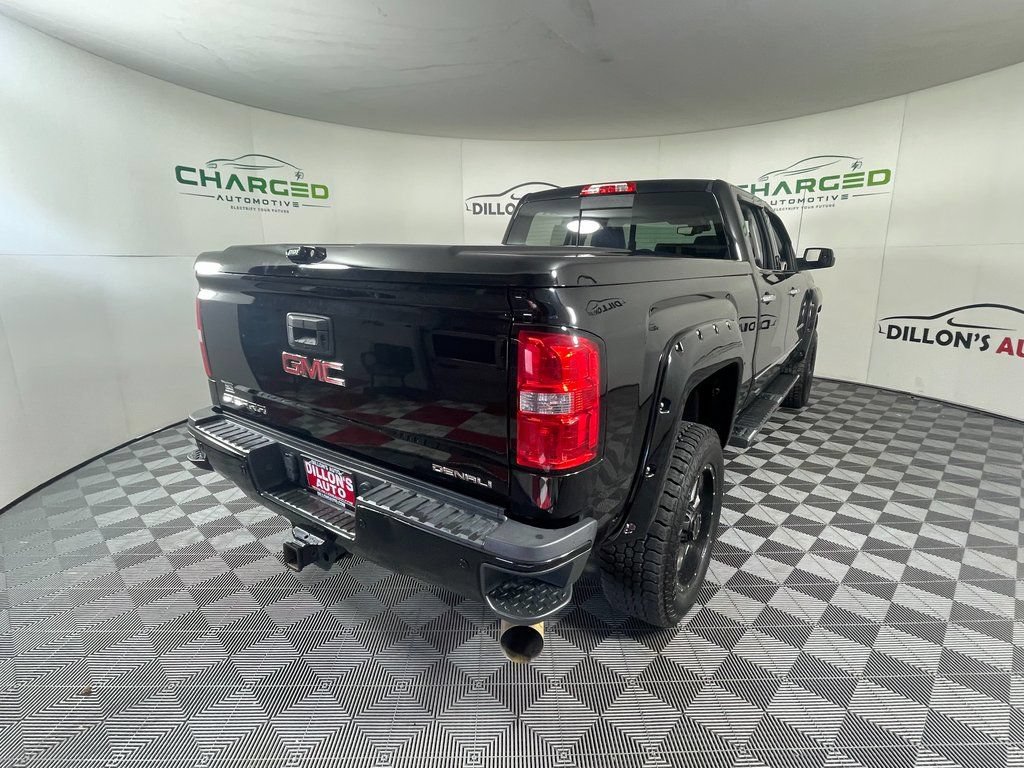 Used 2016 GMC Sierra 2500 Denali w/ Duramax Plus Package AWD/4WD image 8