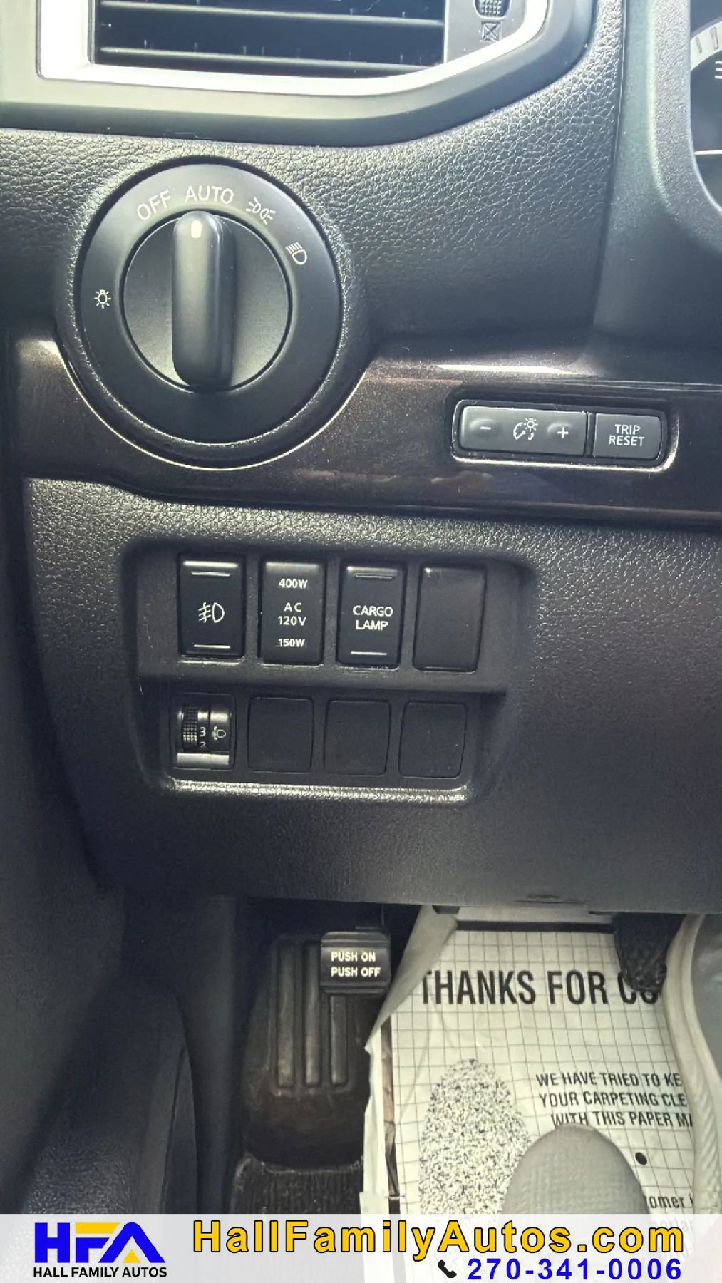 Used 2018 Nissan Titan SV w/ SV Convenience Package RWD image 31