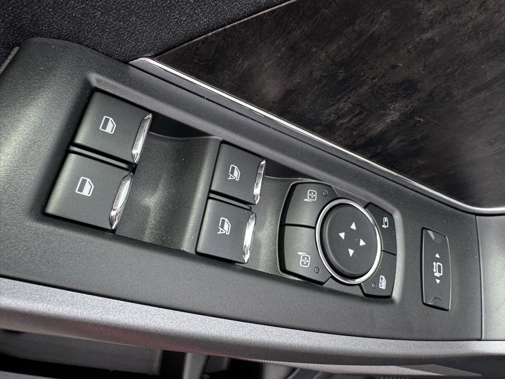 New 2025 Ford F350 Lariat w/ Lariat Ultimate Package image 29