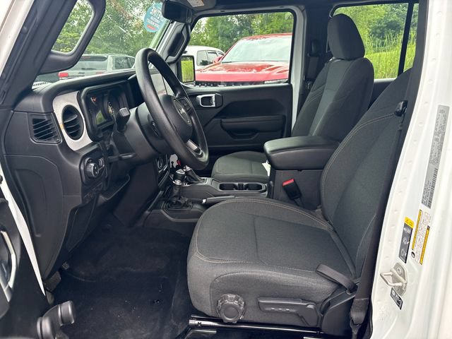 Used 2024 Jeep Gladiator Sport AWD/4WD image 7