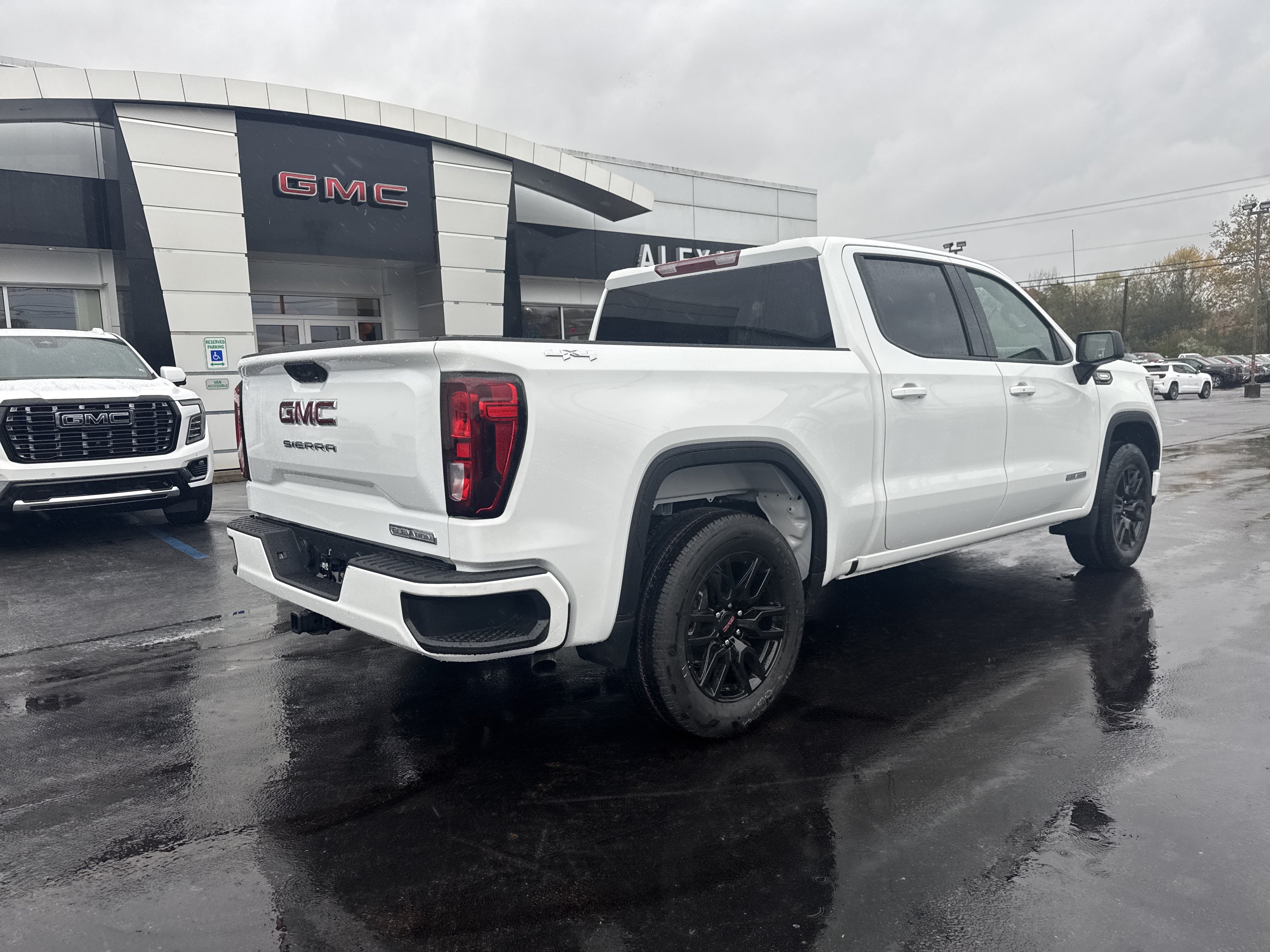 New 2026 GMC Sierra 1500 Elevation AWD/4WD image 3