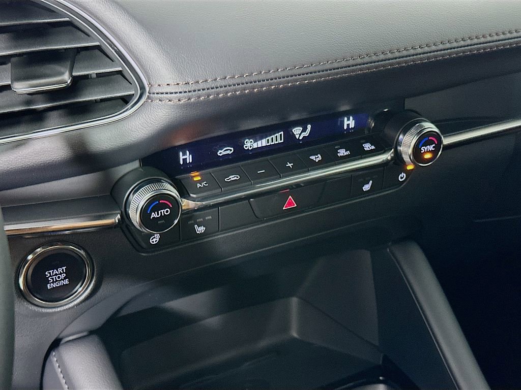 New 2026 MAZDA MAZDA3 Hatchback w/Premium Plus Pkg image 21