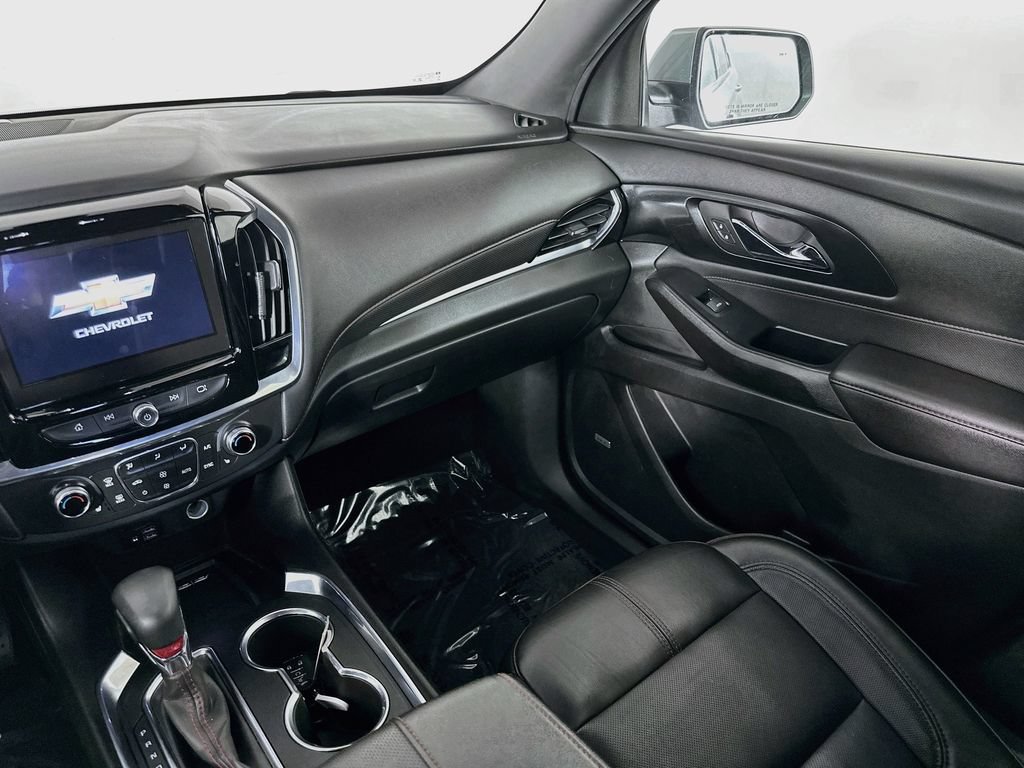 Used 2023 Chevrolet Traverse RS FWD image 31