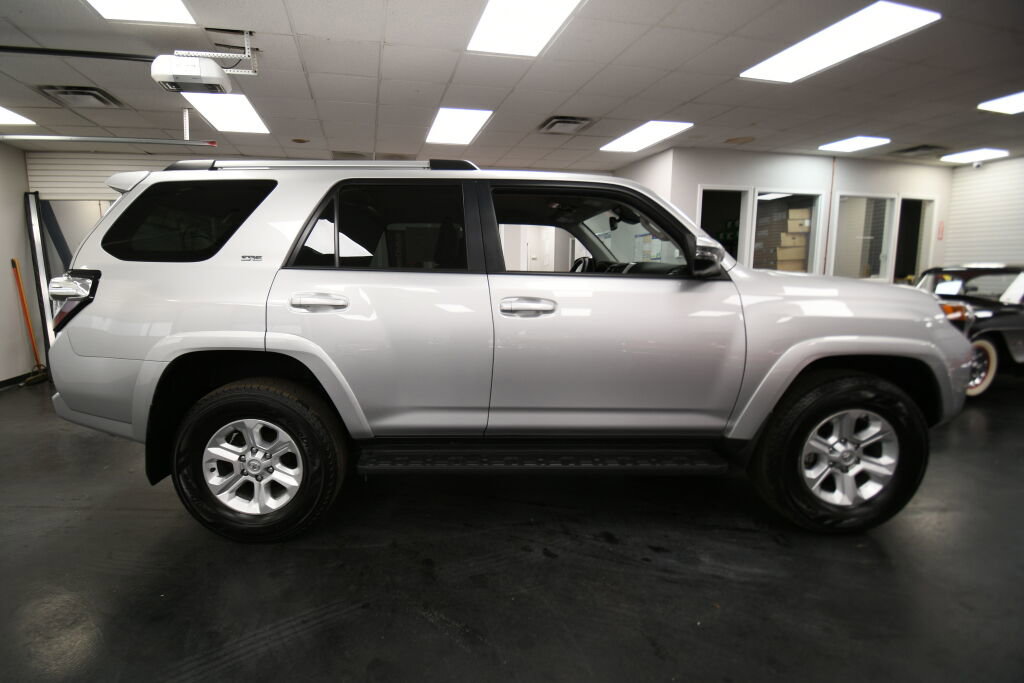 Certified 2024 Toyota 4Runner SR5 Premium image 8