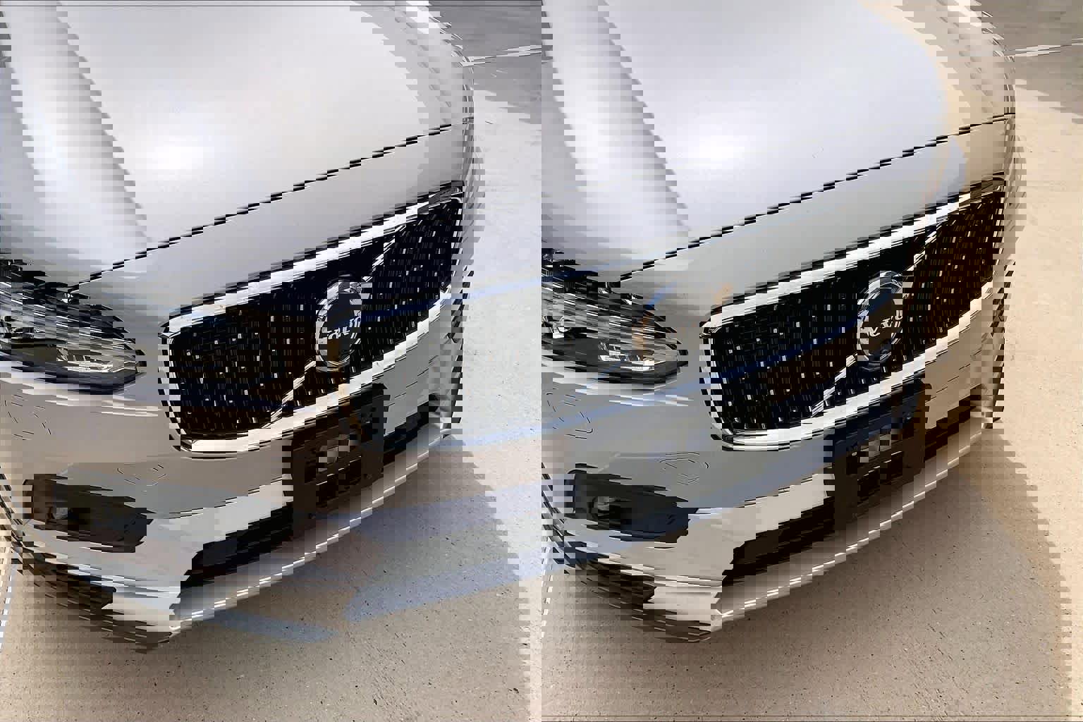 Used 2025 Volvo V90 B6 Cross Country Ultra w/ Protection Package Premier image 30