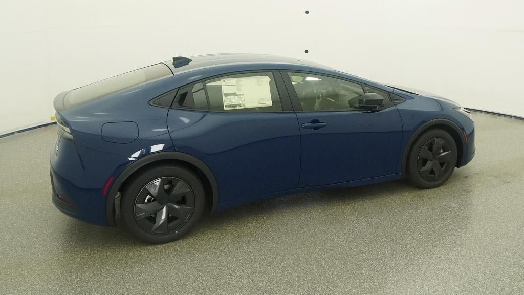 New 2027 Toyota Prius Plug-In Hybrid FWD image 10