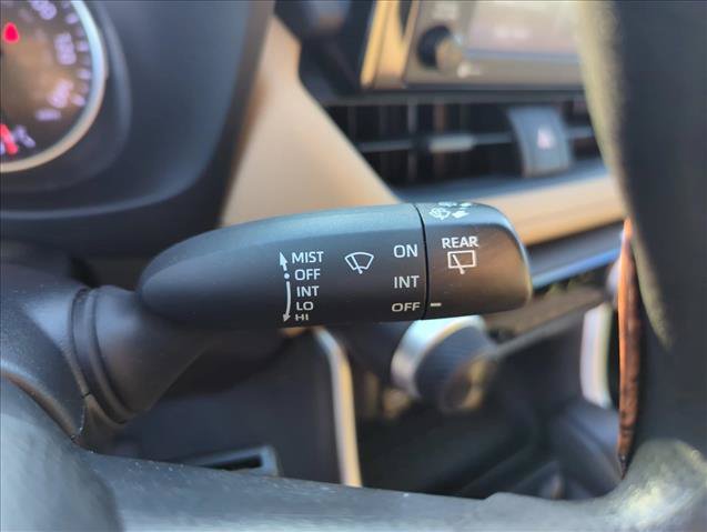 Used 2022 Toyota RAV4 LE FWD image 17