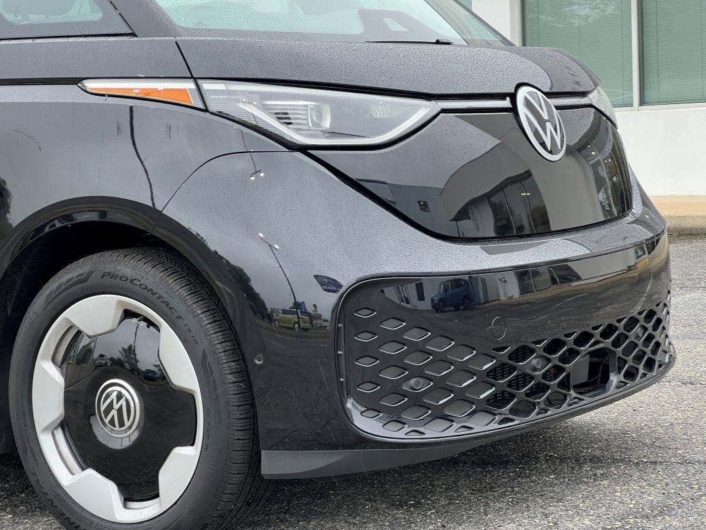 New 2025 Volkswagen ID. Buzz Pro S video 2