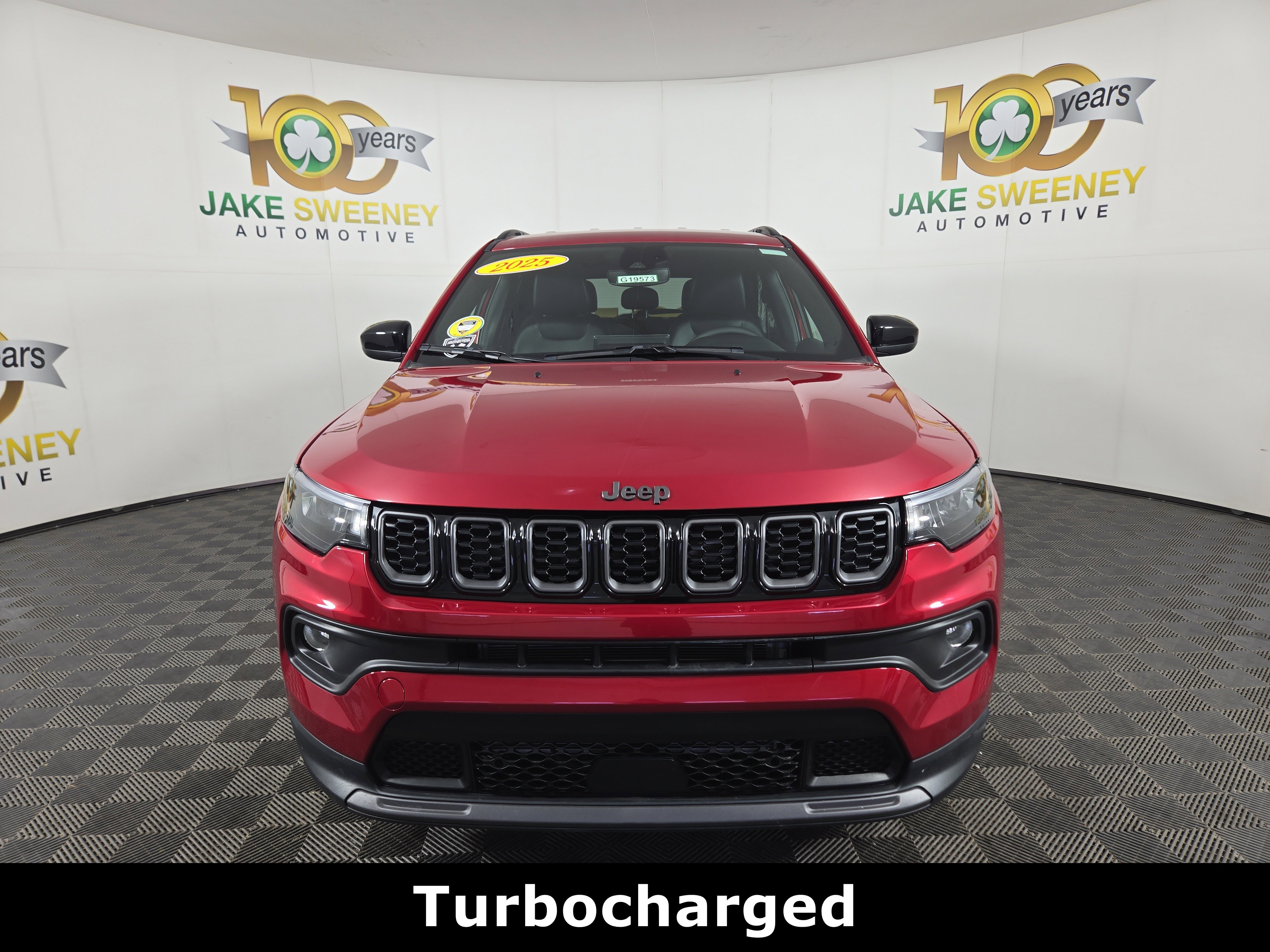 Used 2025 Jeep Compass Latitude w/ Convenience Group image 2