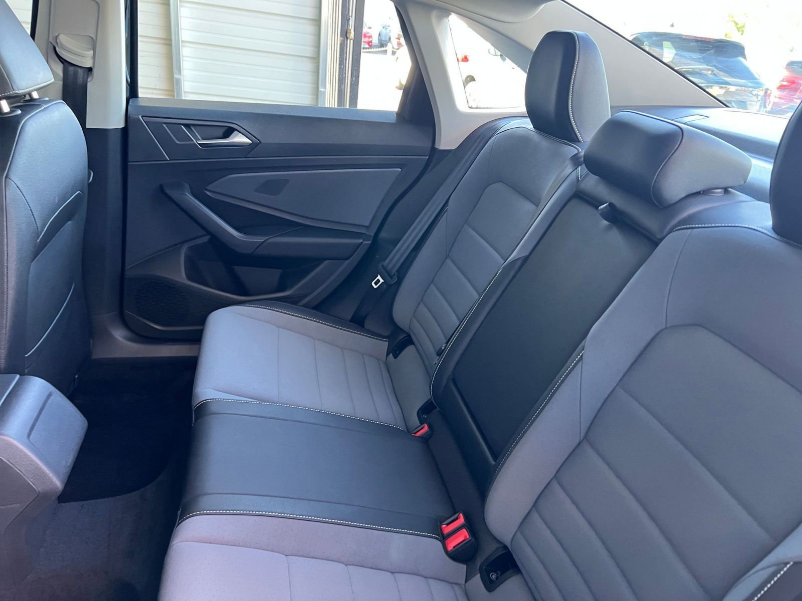 Used 2025 Volkswagen Jetta SE image 38