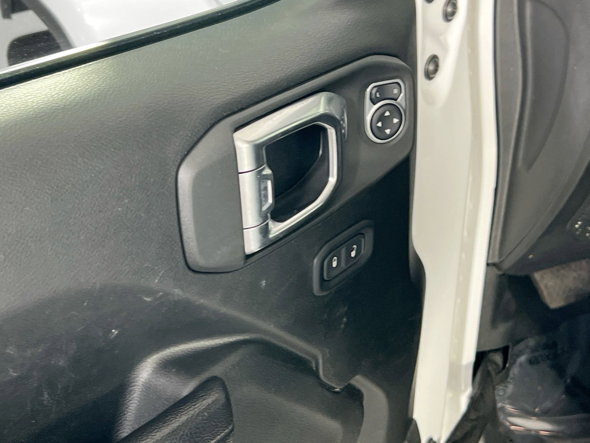 Used 2022 Jeep Gladiator Sport AWD/4WD image 18