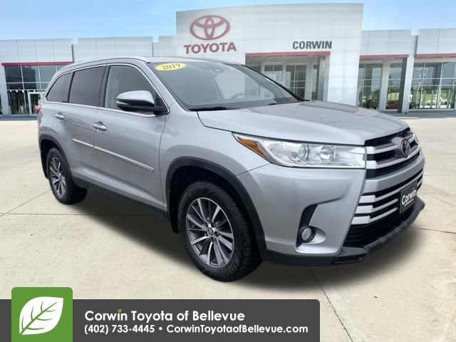 Used 2019 Toyota Highlander XLE w/ Protection Package #3