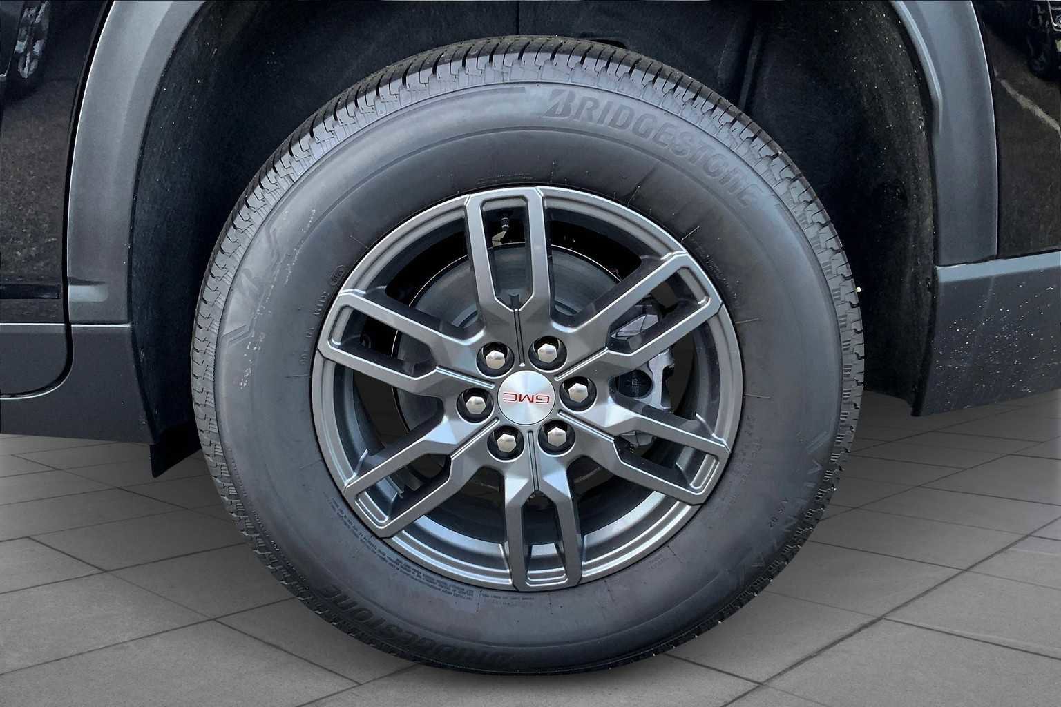 New 2025 GMC Acadia Elevation image 11