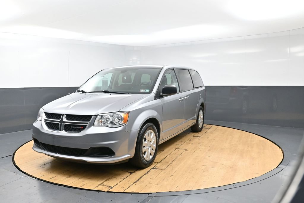 Used 2018 Dodge Grand Caravan SE w/ UConnect Hands-Free Group FWD image 7